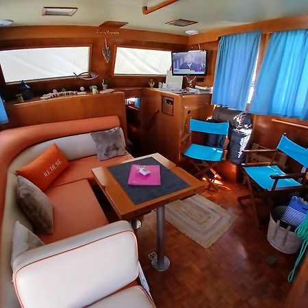 Bateau Atypique Yacht La Rochelle Hotel La Rochelle  Exterior foto